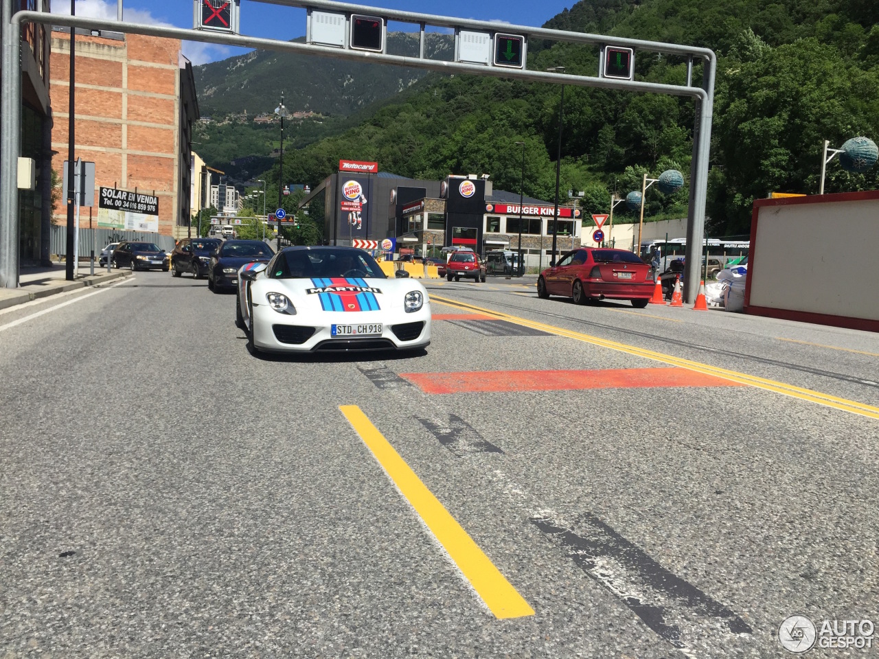 Porsche 918 Spyder Weissach Package