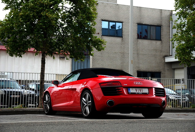 Audi R8 V8 Spyder 2013