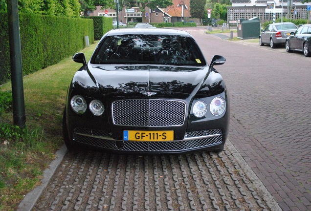 Bentley Flying Spur V8