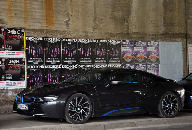 BMW i8