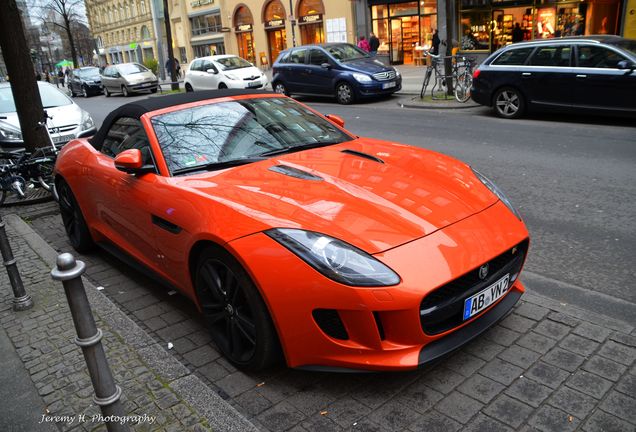 Jaguar F-TYPE S V8 Convertible