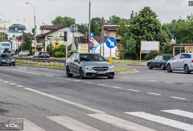 Mercedes-Benz E 63 AMG S W212