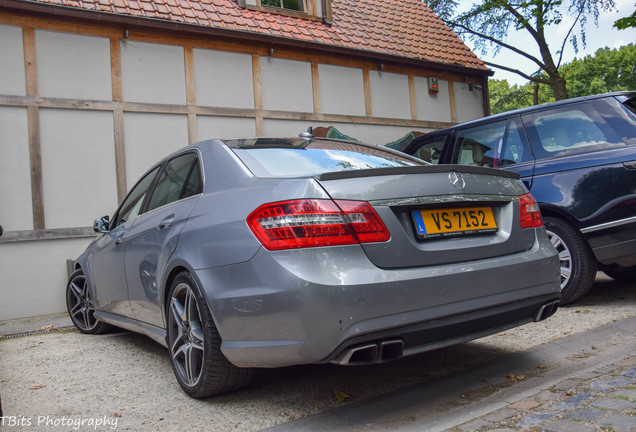 Mercedes-Benz E 63 AMG W212 V8 Biturbo