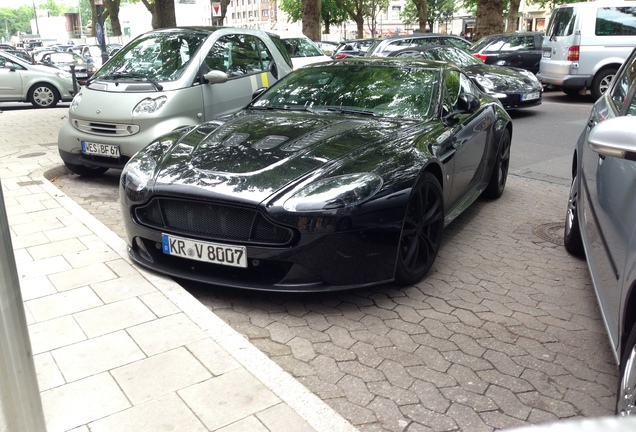 Aston Martin V12 Vantage S