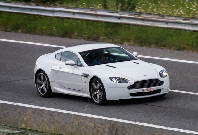 Aston Martin V8 Vantage