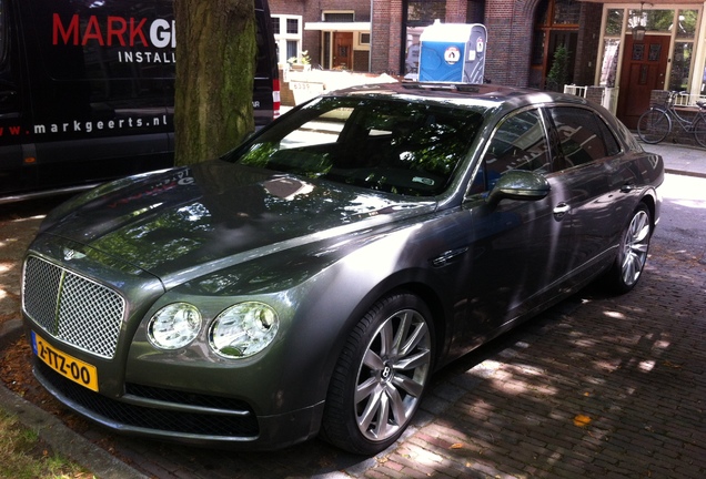 Bentley Flying Spur V8