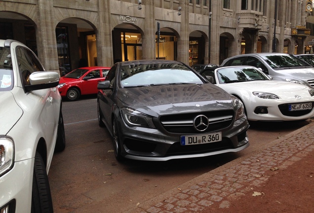 Mercedes-Benz CLA 45 AMG C117