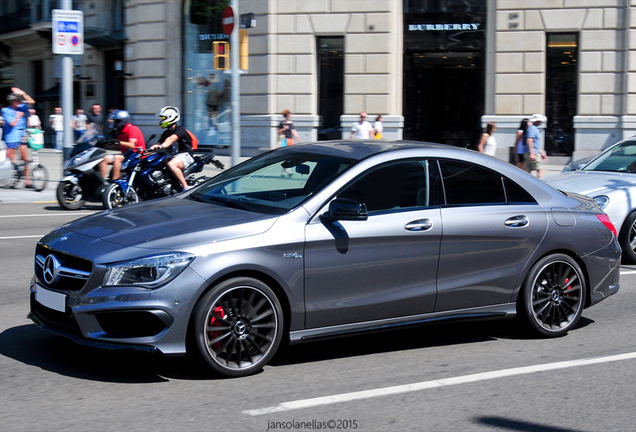 Mercedes-Benz CLA 45 AMG C117