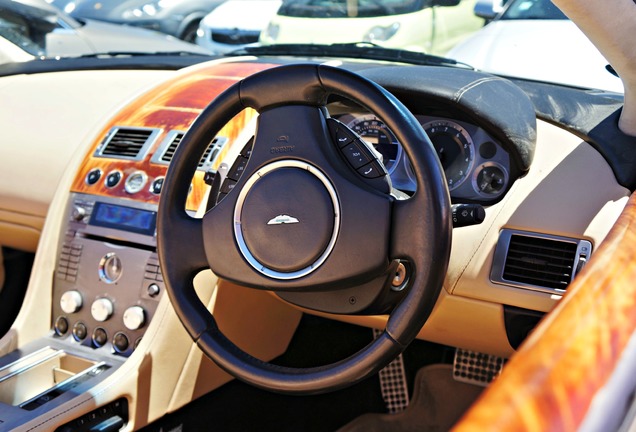 Aston Martin DB9 Volante