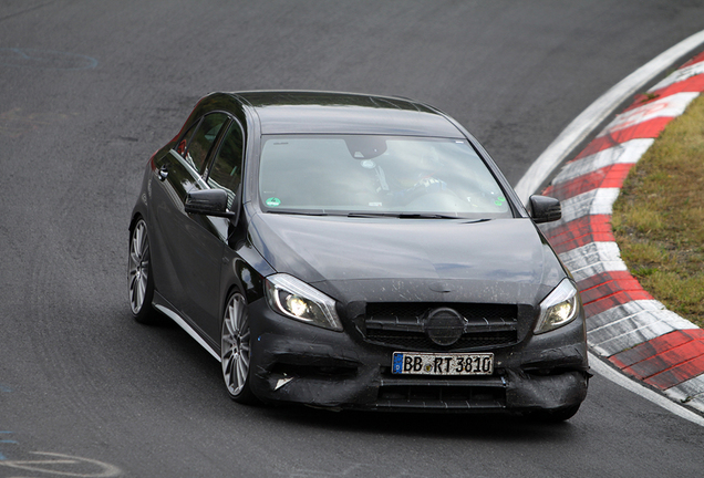 Mercedes-AMG A 45 W176 2015