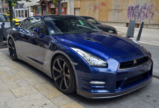 Nissan GT-R 2011