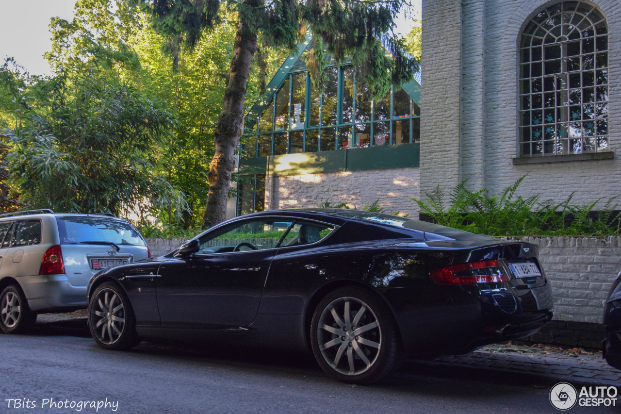 Aston Martin DB9