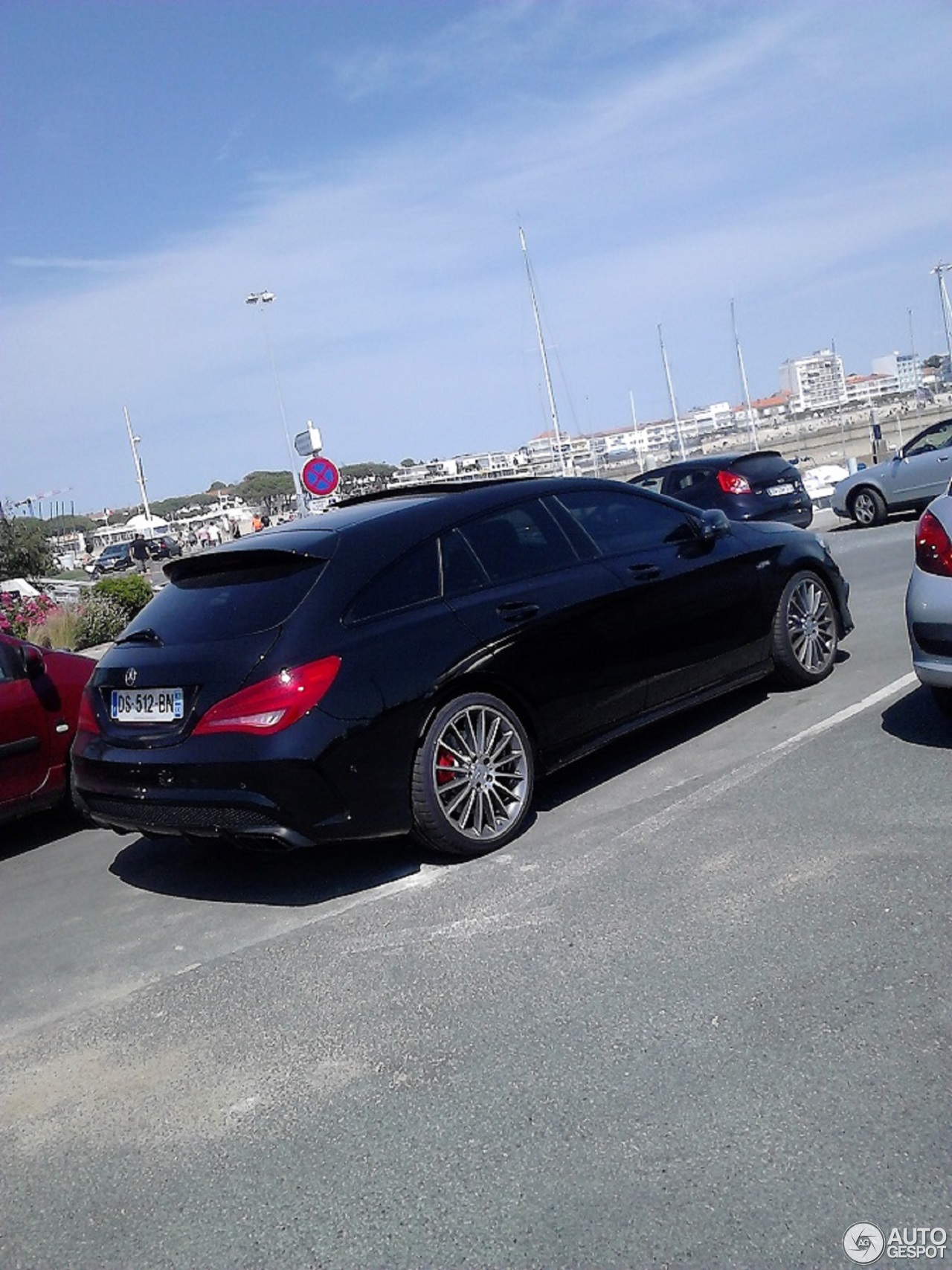 Mercedes-Benz CLA 45 AMG Shooting Brake