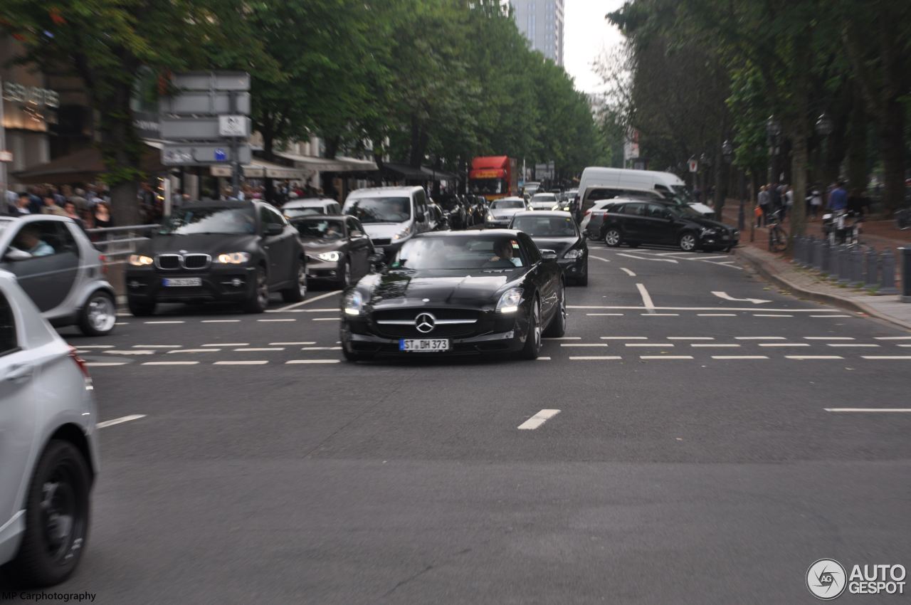 Mercedes-Benz SLS AMG