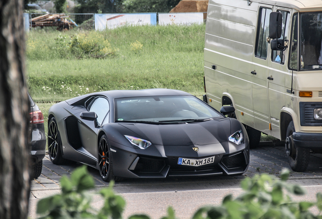 Lamborghini Aventador LP700-4