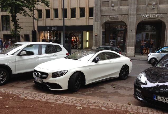 Mercedes-Benz S 63 AMG Coupé C217