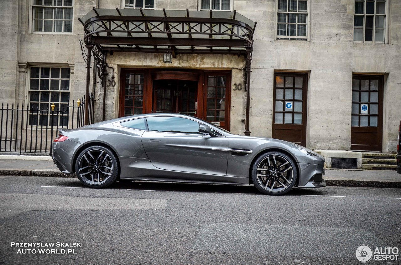 Aston Martin Vanquish 2013