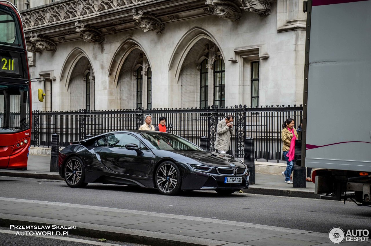 BMW i8