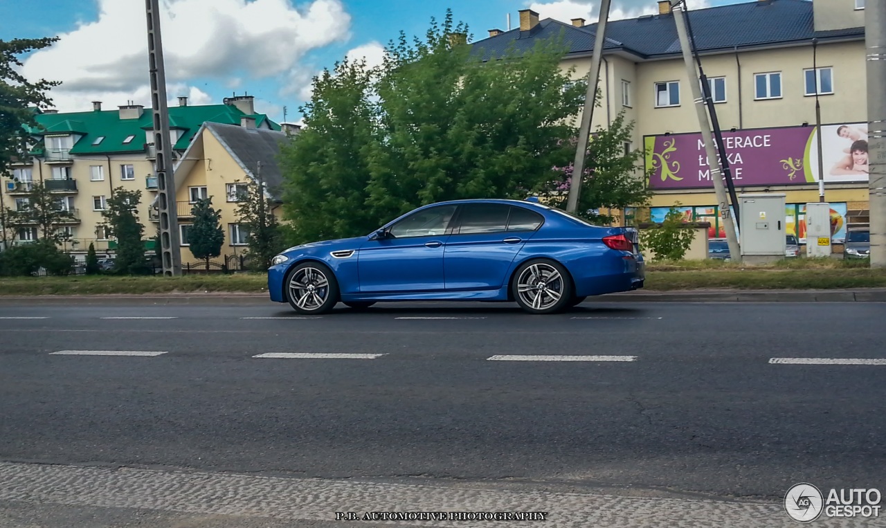 BMW M5 F10 2011