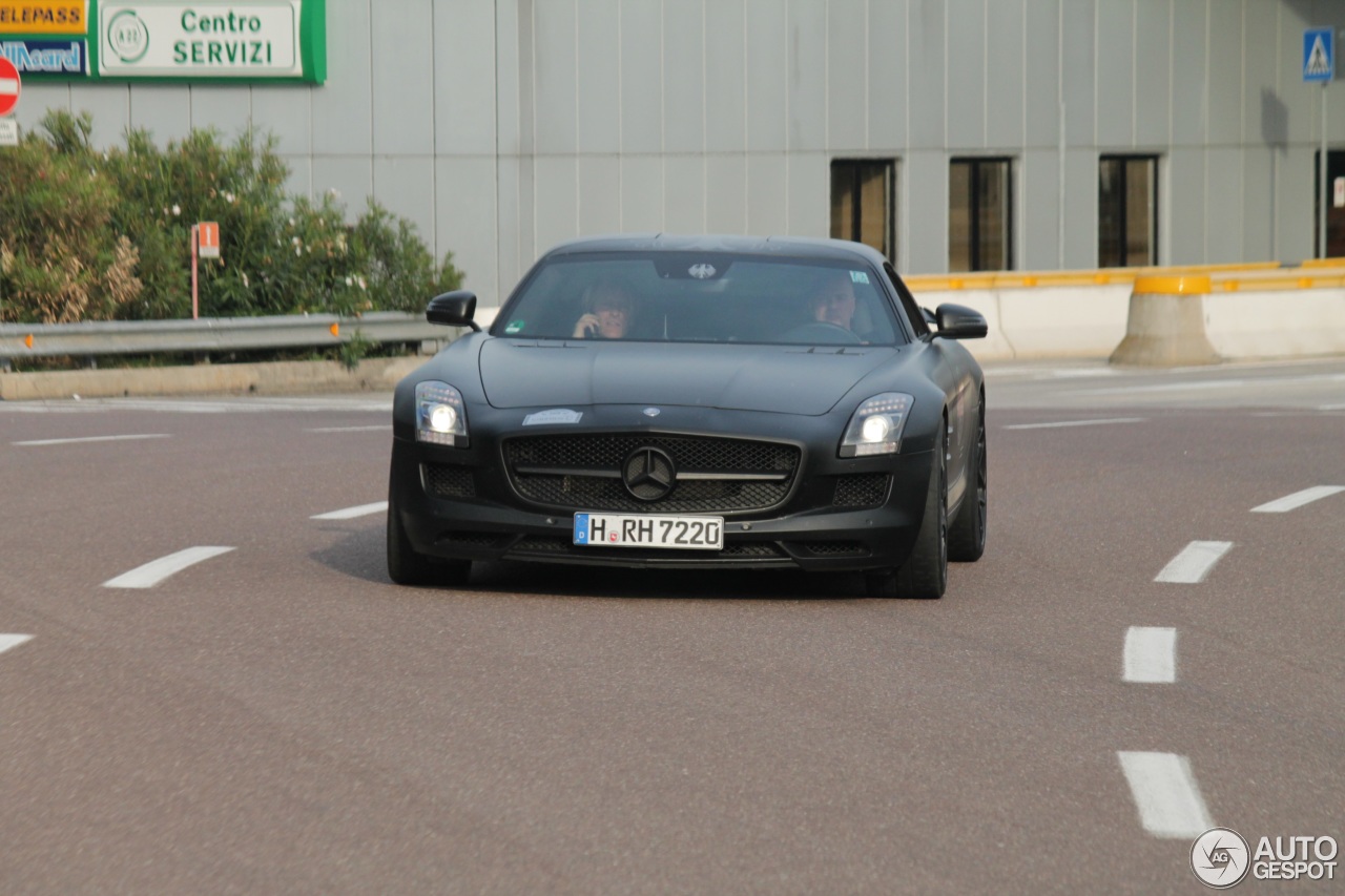 Mercedes-Benz SLS AMG