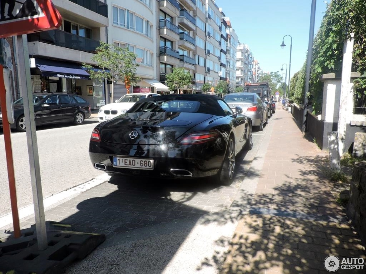 Mercedes-Benz SLS AMG Roadster