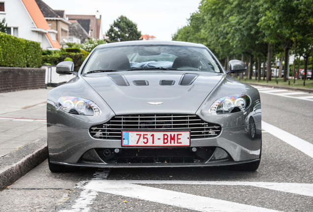 Aston Martin V12 Vantage