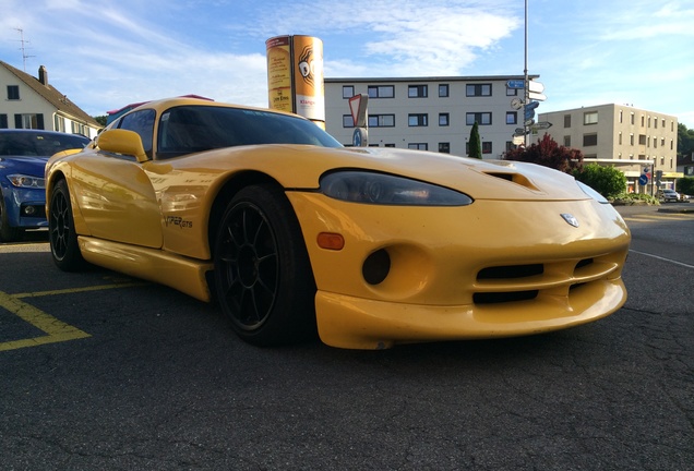 Dodge Viper GTS