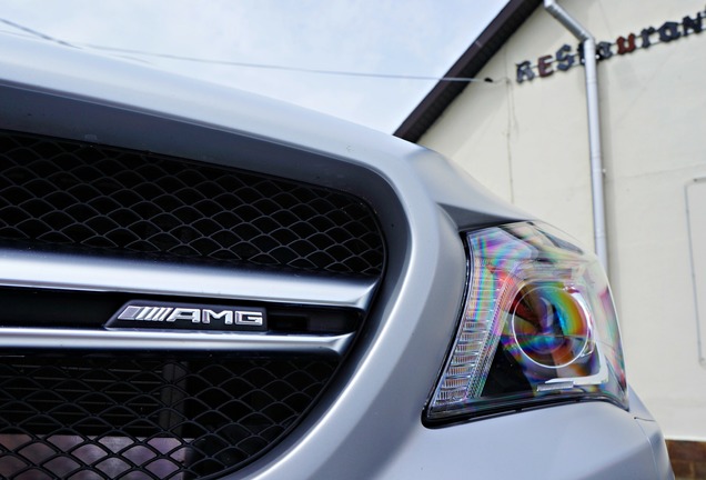 Mercedes-Benz CLA 45 AMG Shooting Brake