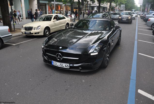 Mercedes-Benz SLS AMG GT Roadster Final Edition