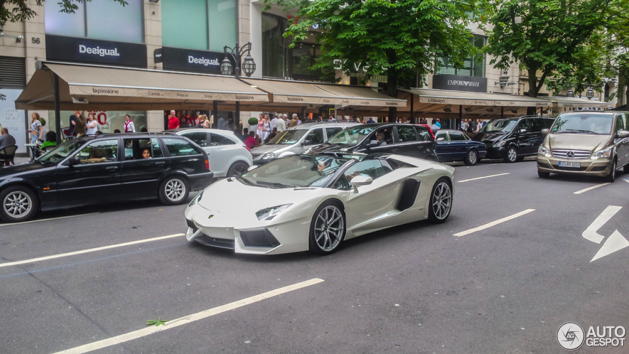 Lamborghini Aventador LP700-4 Roadster