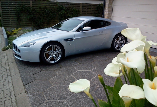 Aston Martin V8 Vantage