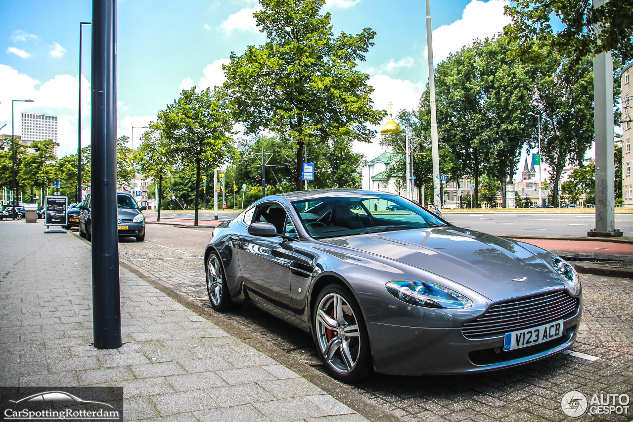 Aston Martin V8 Vantage