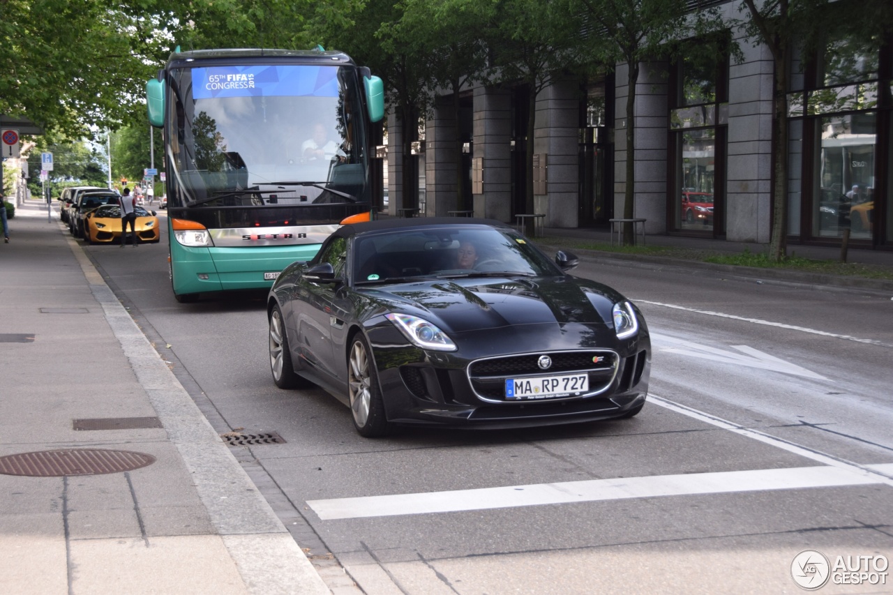 Jaguar F-TYPE S V8 Convertible