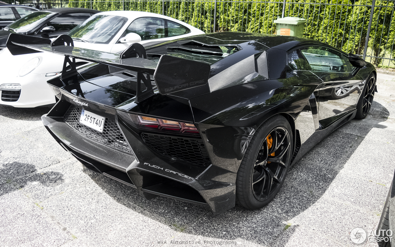 Lamborghini Aventador LP700-4 Squadra Corse HMD