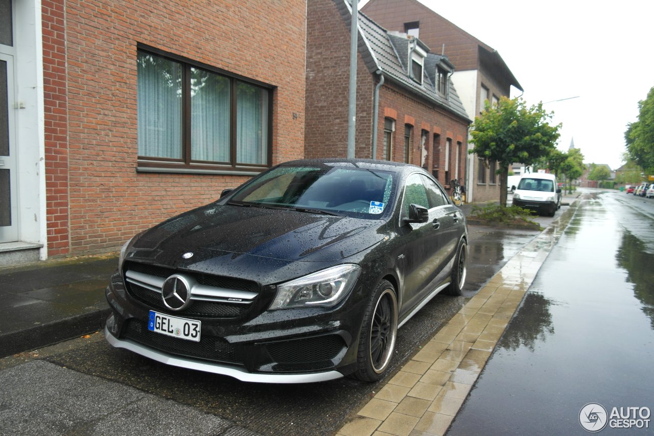 Mercedes-Benz CLA 45 AMG C117