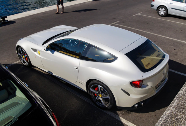 Ferrari FF