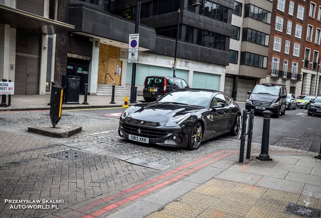 Ferrari FF