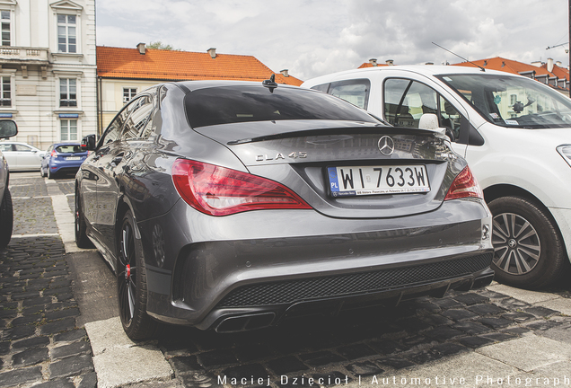 Mercedes-Benz CLA 45 AMG C117