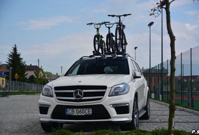 Mercedes-Benz GL 63 AMG X166