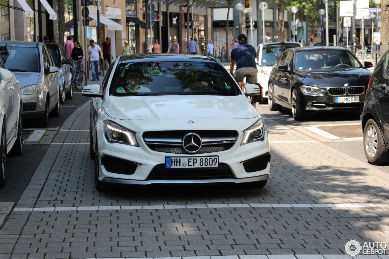 Mercedes-Benz CLA 45 AMG C117