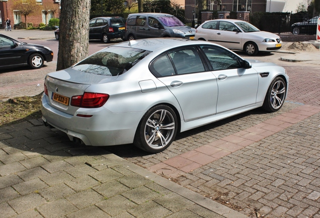 BMW M5 F10 2011