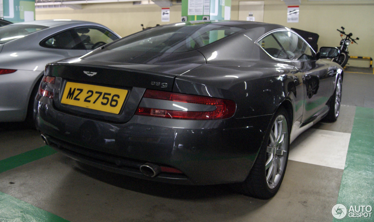 Aston Martin DB9