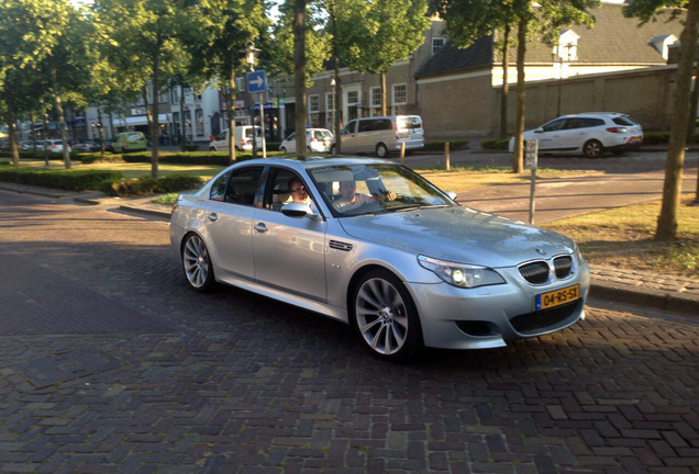 BMW M5 E60 2005