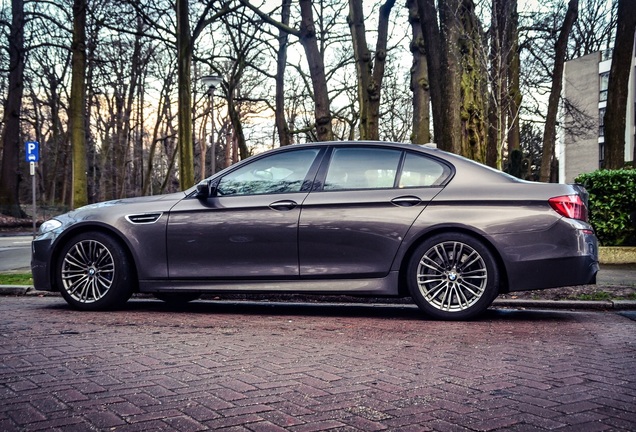 BMW M5 F10 2011