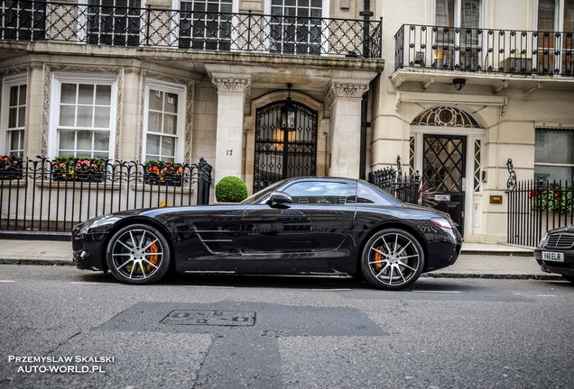 Mercedes-Benz SLS AMG