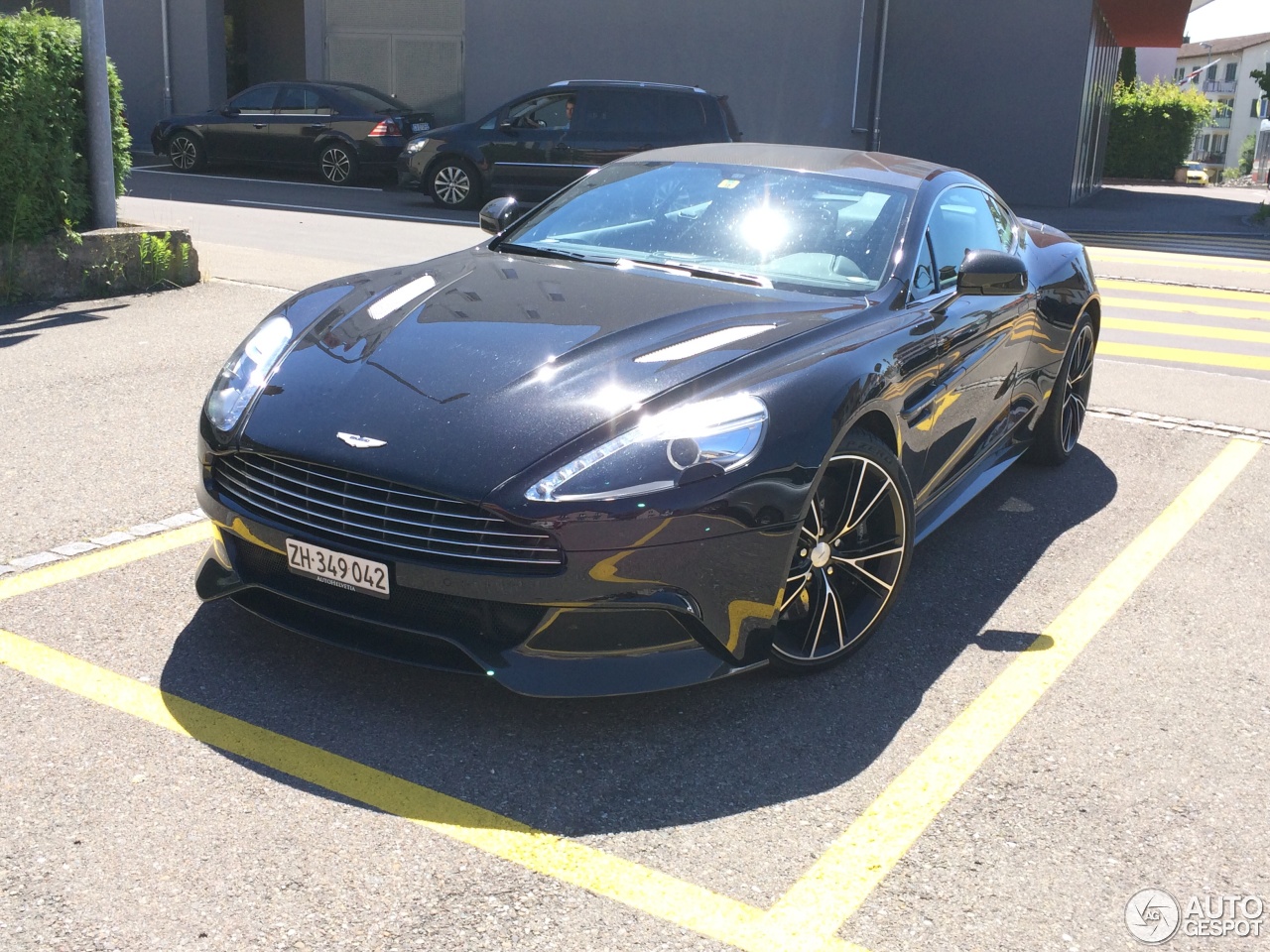 Aston Martin Vanquish 2013