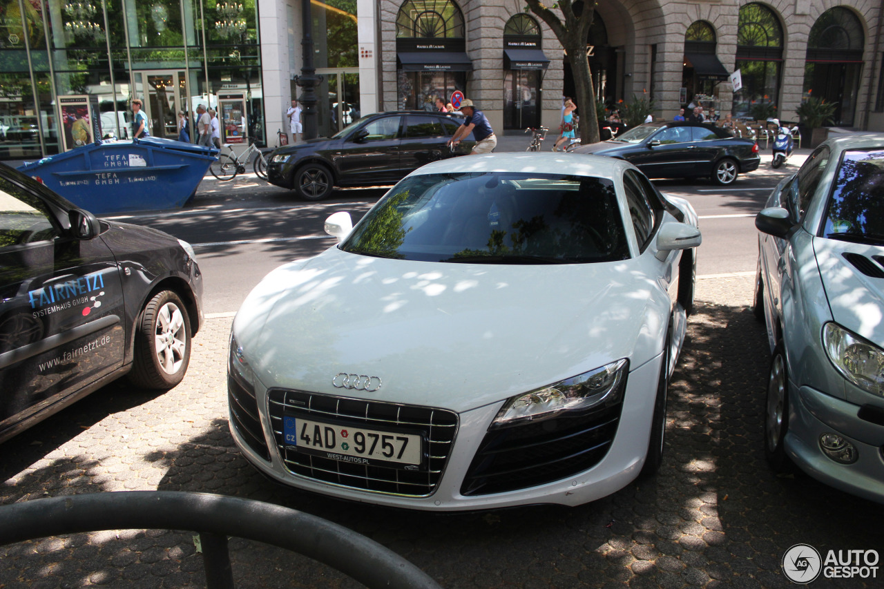 Audi R8 V10