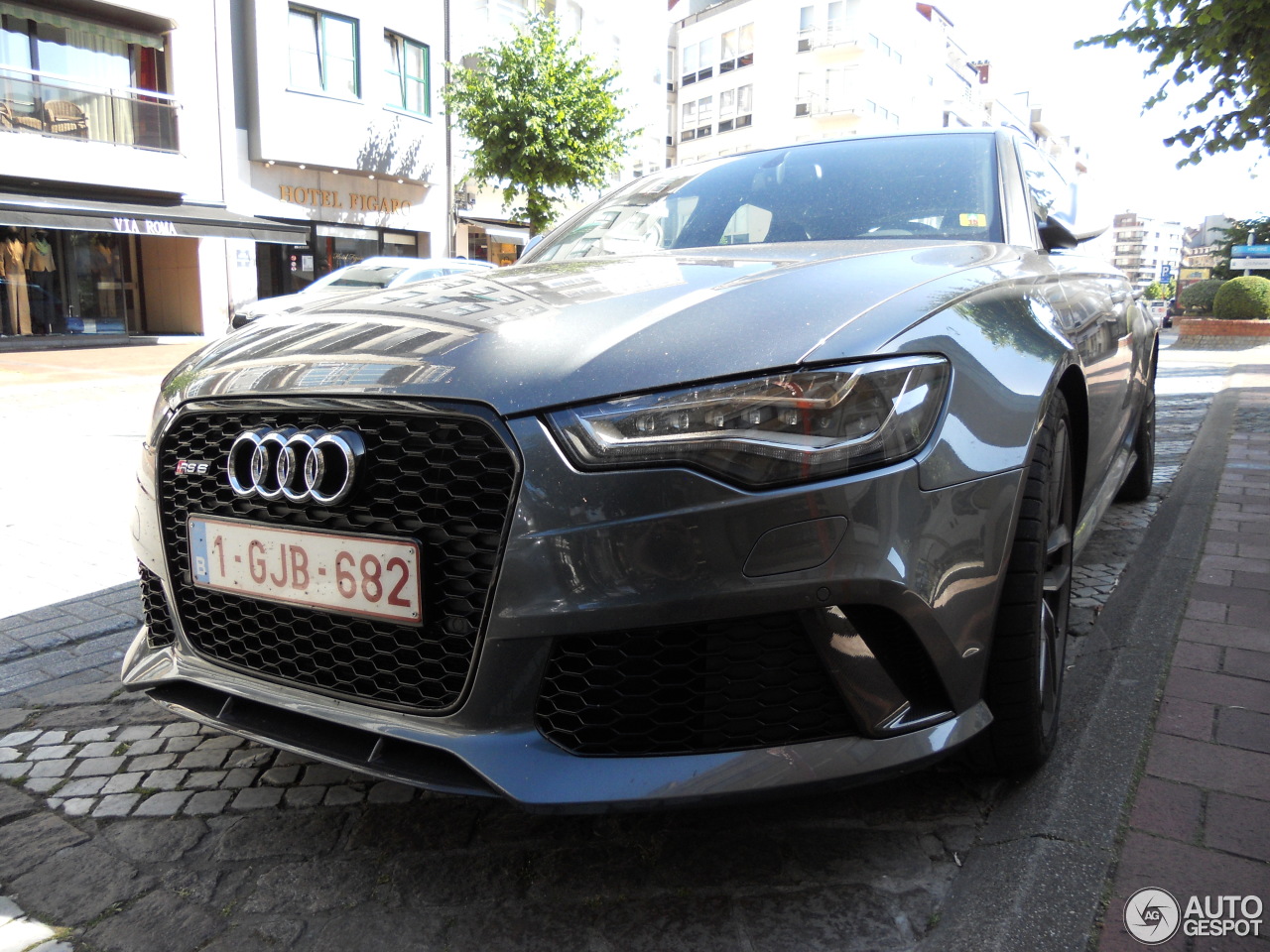 Audi RS6 Avant C7