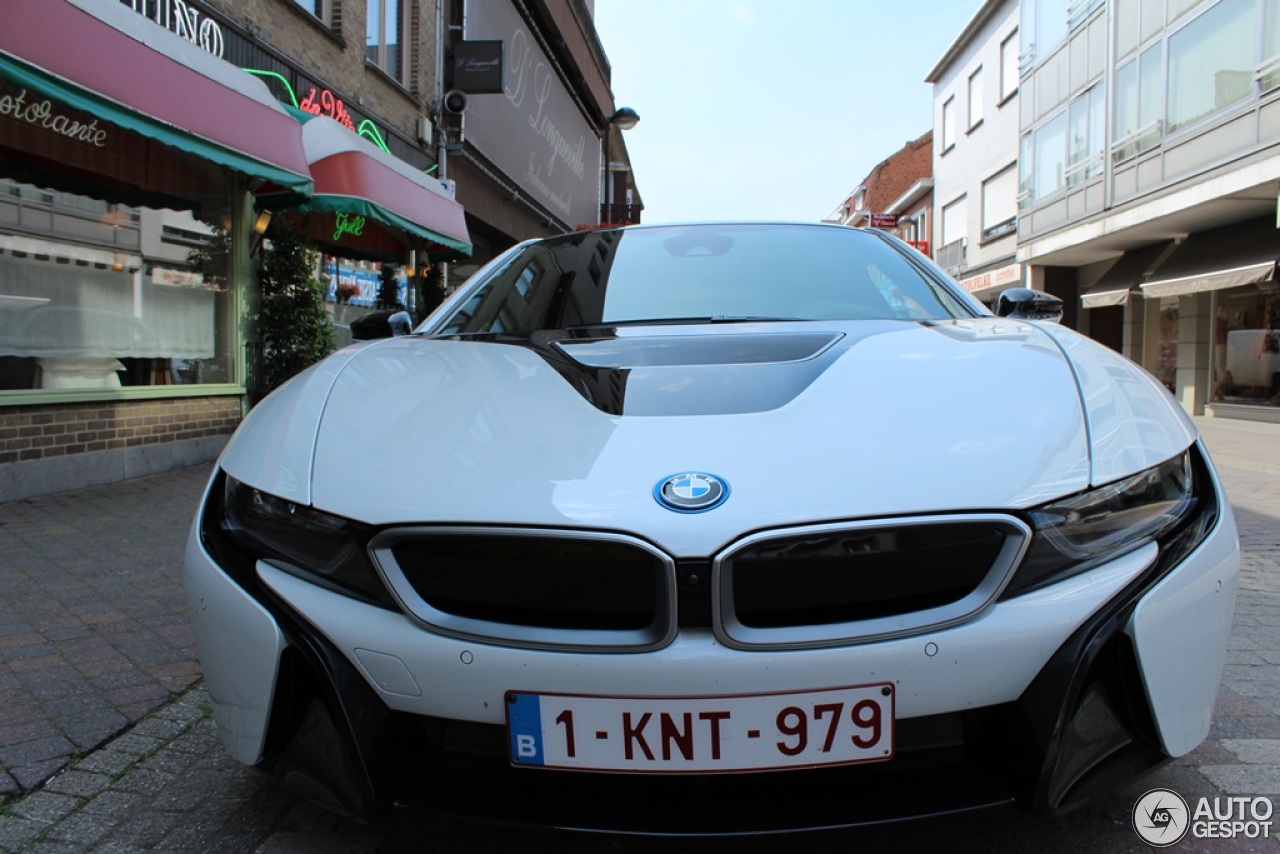 BMW i8