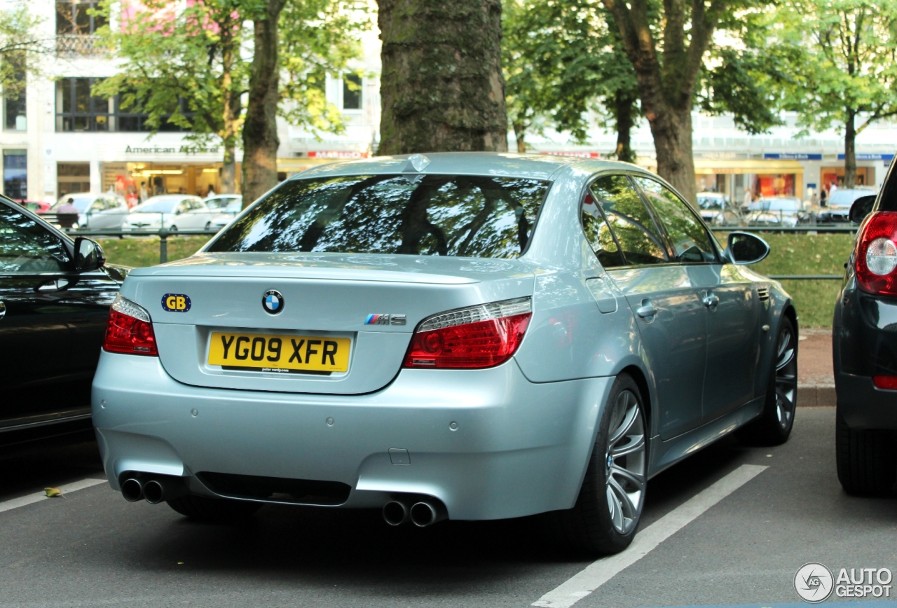 BMW M5 E60 2005